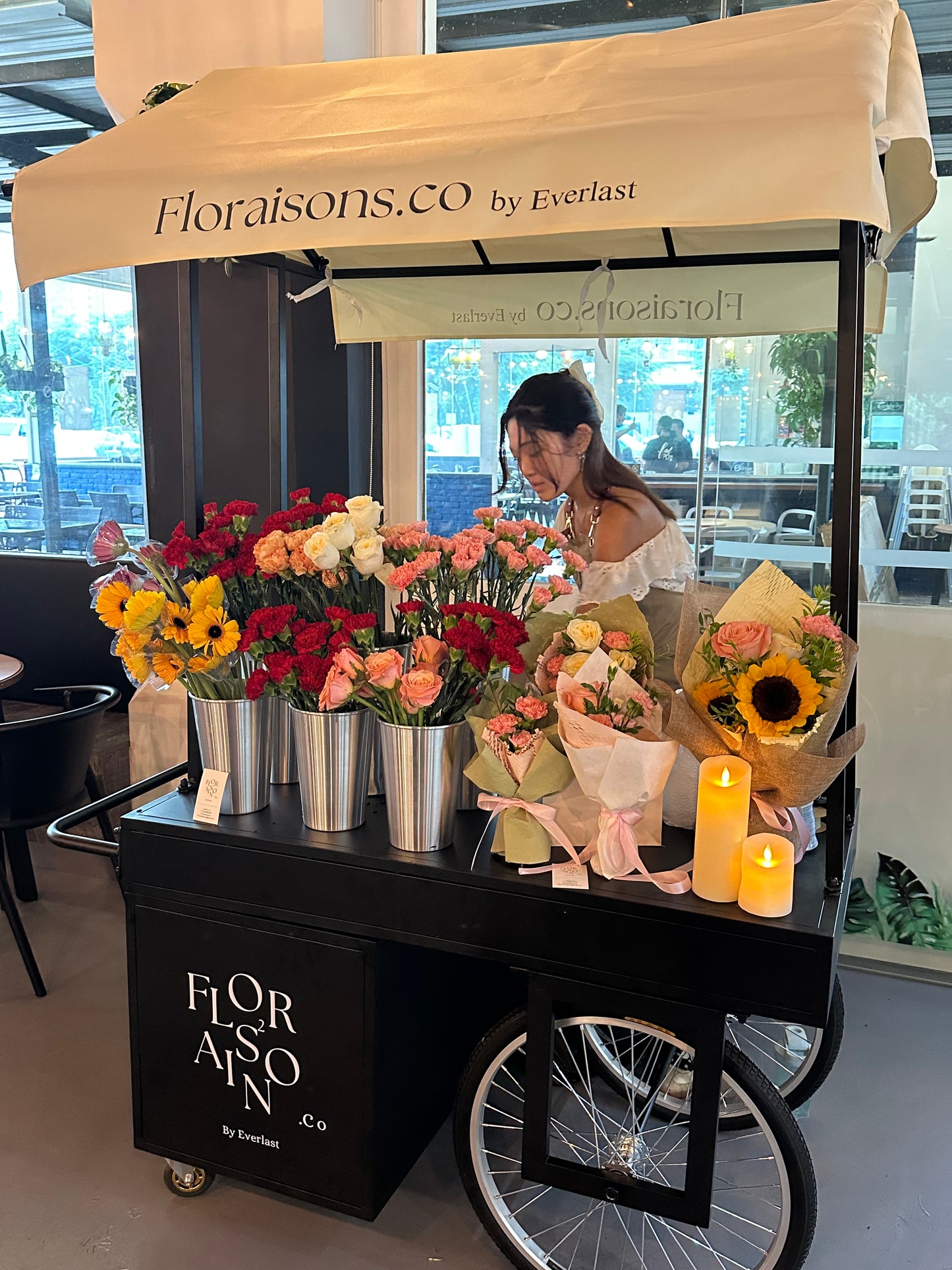 40 Pax Intimate Flower Bar